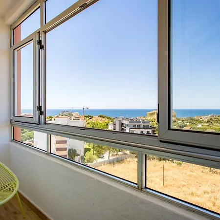Tropical Hideaway W/ Pool By Lovelystay Apartman *